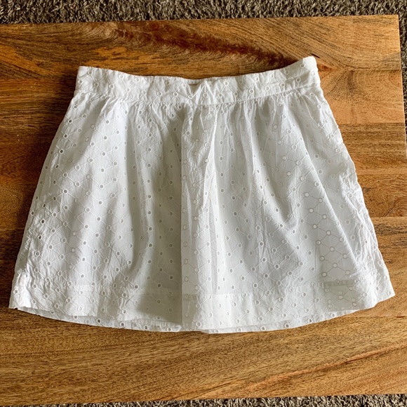 GAP Dresses & Skirts - Gap White Eyelet Skirt Sz 4